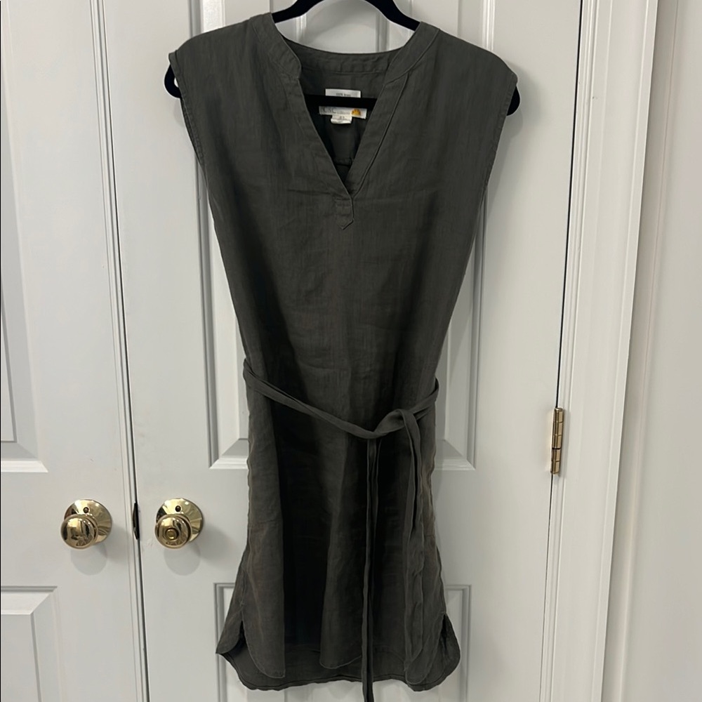 Elegant Olive Green Sleeveless Dress